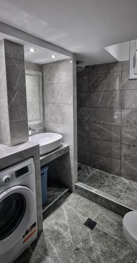 Mimarxos Luxury Apartments Chalkís 외부 사진